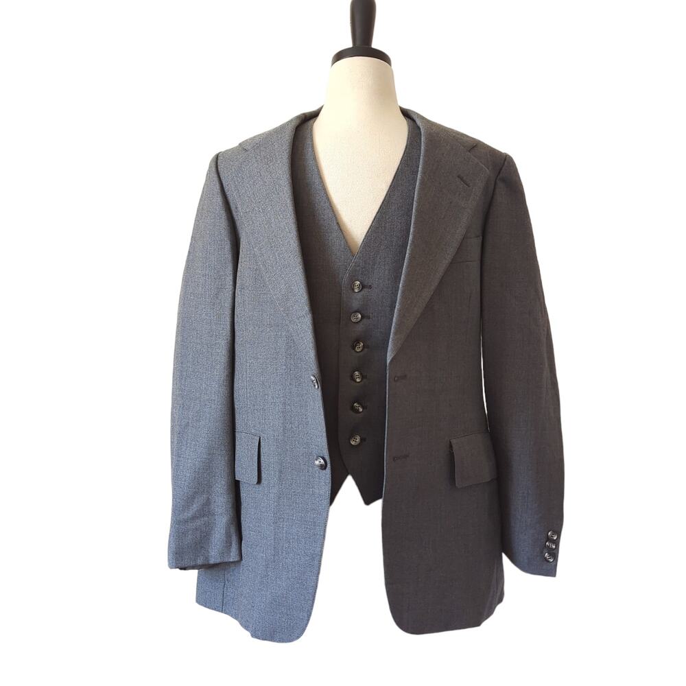 Austin Reed Mens 2-Pc Vest Chalet & Blazer Suit Jacket Gray Virgin Wool Size 40R